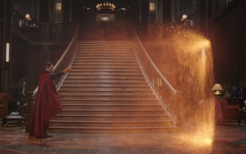 doctorstrangeaskblog: wasleichtes: doctorstrangemasterofmysticarts: Doctor Strange, throwing portals