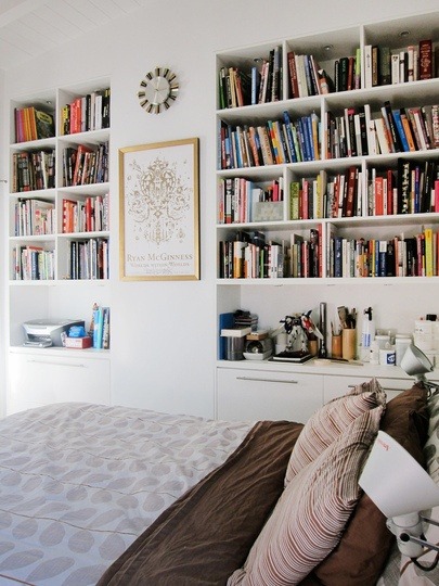 littledallilasbookshelf:  books in bedroom 