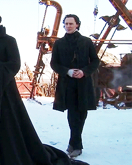 cheers-mrhiddleston:Thomas Sharpe + Playing with his ringBonus: