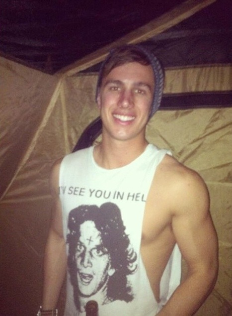 so hot  naughtyhotaussieguys.tumblr.com