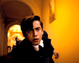 zavens:Aidan Gallagher as Five Hargreeves in The Umbrella Academy Season 2