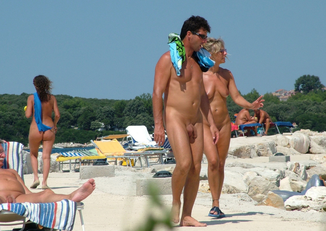 Family nudist beach pee