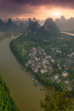 vurtual:  A View To Die For - Li River, China