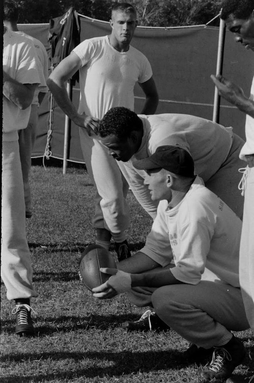 shotmen:Life - 49Ers Practice - N R Farbman - 1954