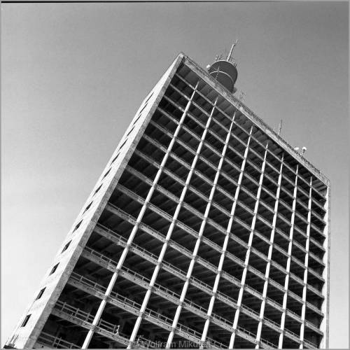 What the hell of a nudie! Foto:  © Wolfram Mikuteit “Telekom” high rise, Constance, district “Peters