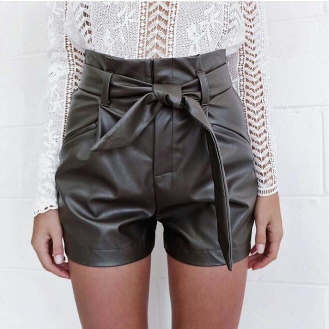 thestylexplorer:
“ White Three Quarter Sleeve Lace Blouse >>
Black Elastic Waist PU Leather Shorts >>
”