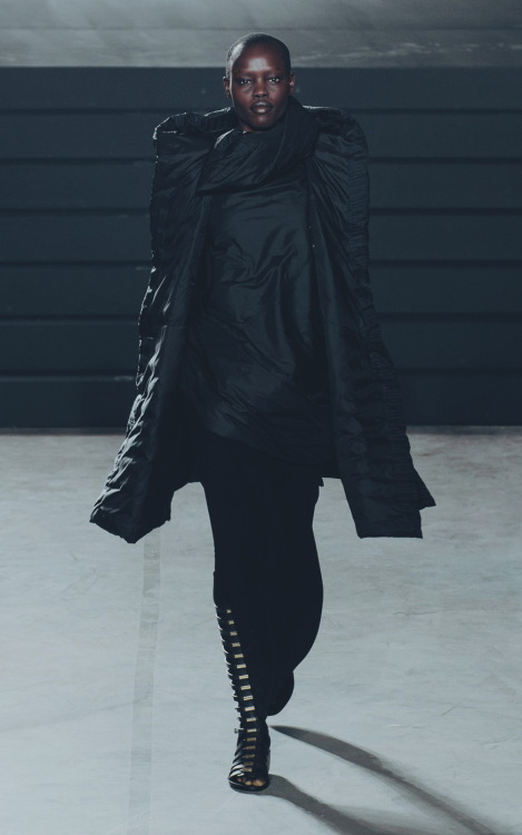 Rick Owens / Fall 2015 / RTW Model: Grace Bol