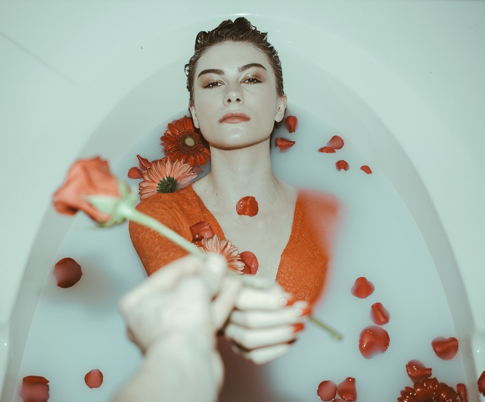 wetheurban:  Roses Are Red, Enzee Creative Toronto-based photographer duo Zac Booth