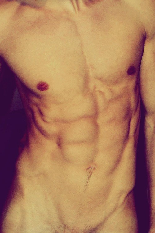 https://sexyboysbeingsexy.tumblr.com/post/117382514644