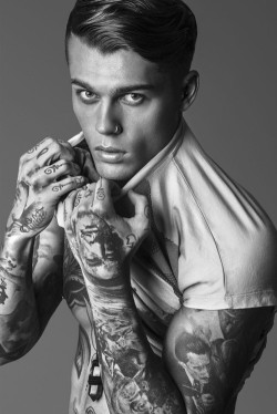 Stephen James