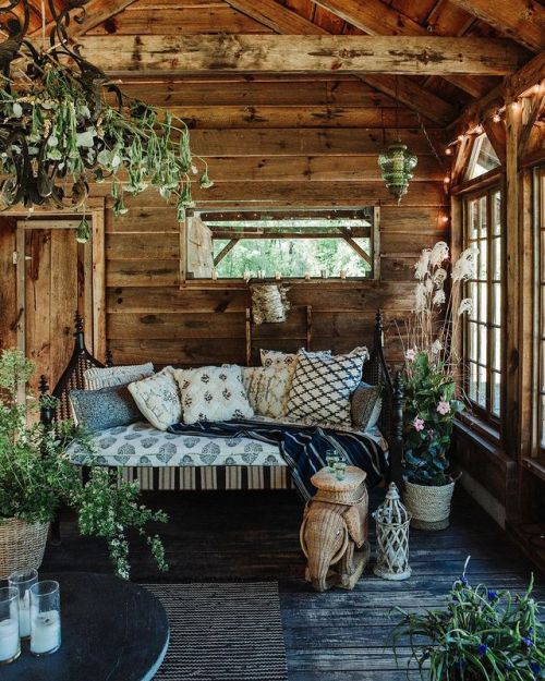 wild-cabins:Arden Wray cabins and boho life-daffodil