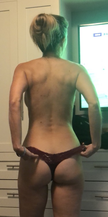 sexywife43some-deactivated20210:Getting ready for the day. DM me to see all of her.