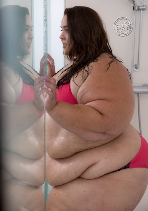 My new set is up! Check it out at BoBerry.BigCuties.com 