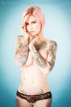 womenwithtatoos:  More girls with tattoos