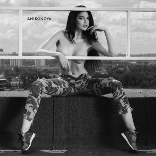 colorlessxstyles:  Oksana Bast