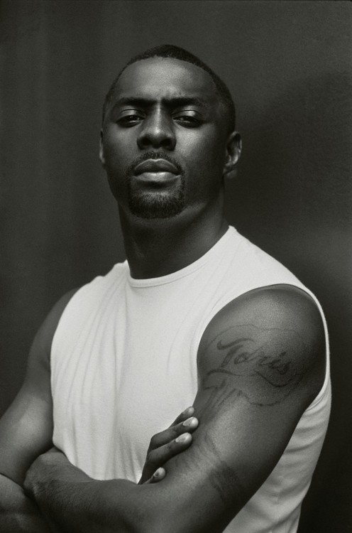 darkskin-longlegs:destined627:ladyfabulous:blueandbluer:dancejahd:charlibal:Idris ElbaThis man is se