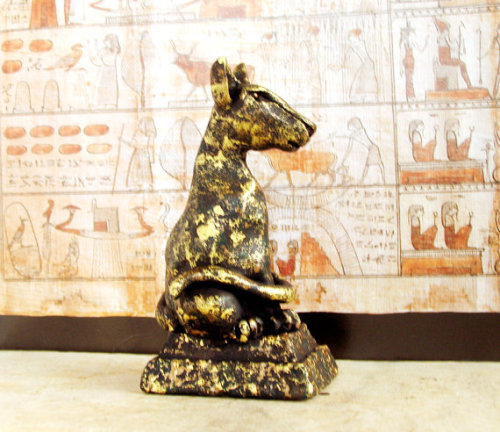 Bastet cat statue