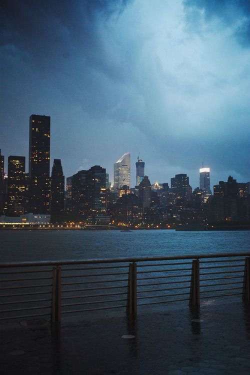 ilaurens:  Gotham City - By: (Moey Hoque) - (Website)