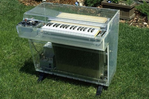 praguehead:Mellotron M400 Acrylic