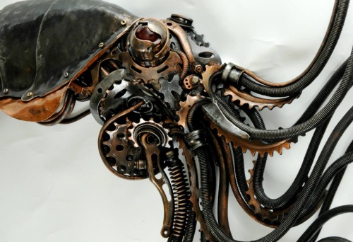 steampunktendencies:  Steampunk Squidipus by Alan Williams metal artist 