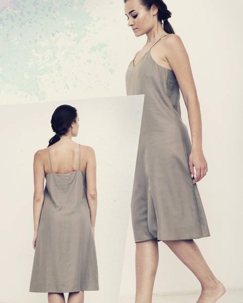 Базовое платье-комбинация из плотного хлопка. Размер M-L, 3000₽ #metamorphosis_design #платье #плать