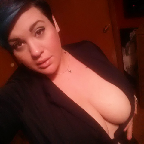 thick-naughty-hookers:Hot chubby womanReal name: LisaPics: 54Looking: Men/CoupleSingle:Yes.Profile: 
