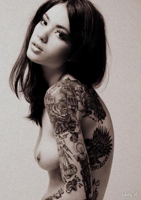 fantasticbodyart:  More here http://fantasticbodyart.tumblr.com