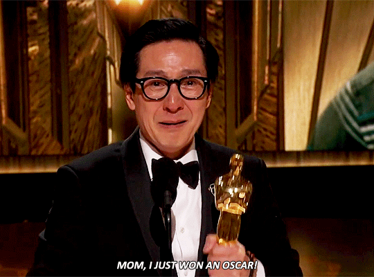 stevenrogered:Ke Huy Quan wins the Oscar for Best Supporting Actor for Everything