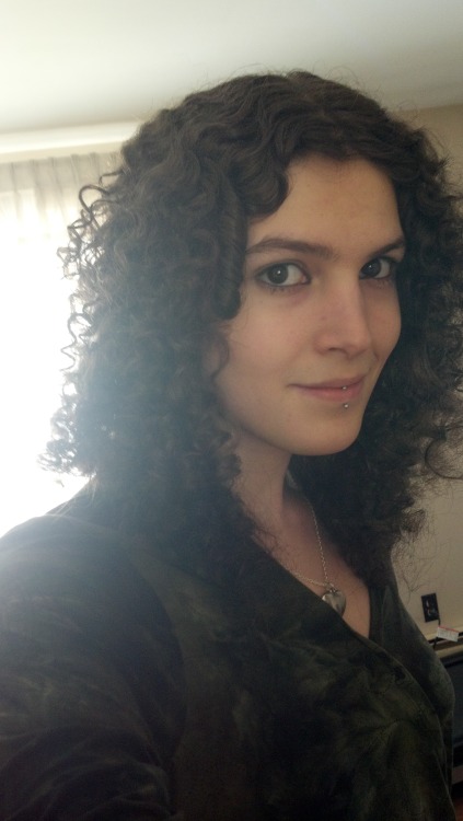 crypticdyke:  i think these are the best i lovedur curly hair <3 