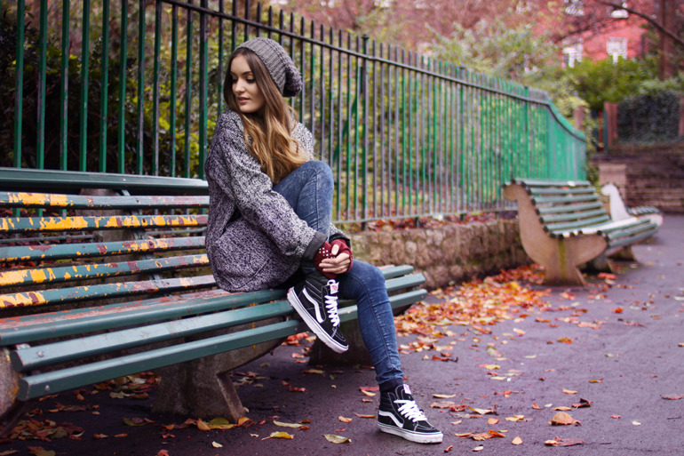 cozy look with a classic Sk8-Hi 