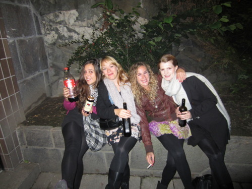 Party-Ringelpiez Mit Anfassen Und Vaginalverkehr Party-Ringelpiez Mit Anfassen Und Vaginalverkehr