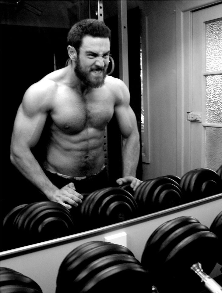 bottombearcub:  James Wells from Spartacus is a hung, hairy beast. 