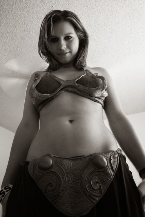 miscellaneous-pleasures:  (via Slave Leia by Jadababy)