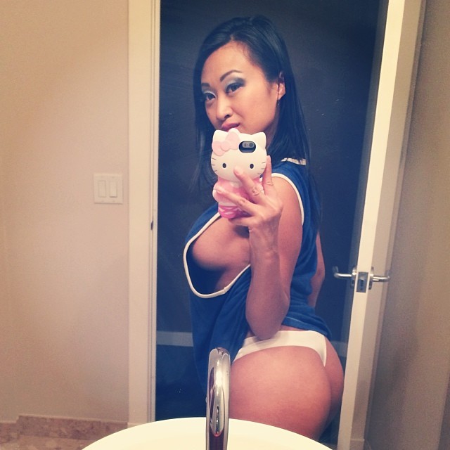selfieasiangirl:Yummy Asian girl selfie perfect tits IG sandysaya