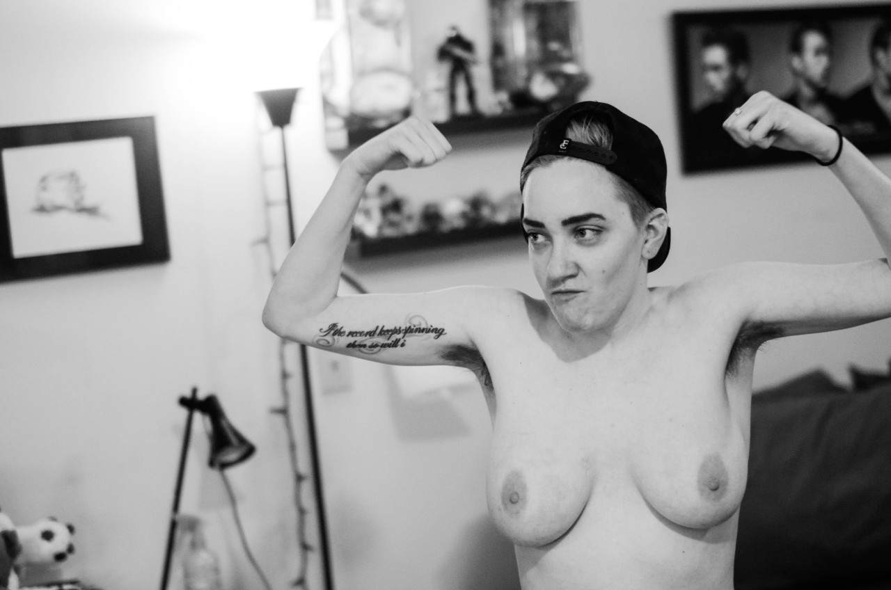 gingerlionheart:  @ittybittykaceface​ &amp; troy at home in Seattle | lionheart