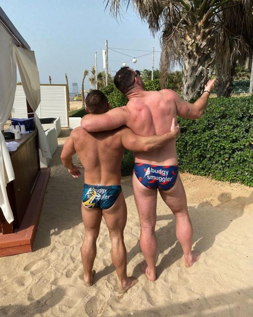 Hump Day Rumps ‍♂️Fitness Guru And Former Rugby League Player Tony McAleavey and Keegan Hirst Kn