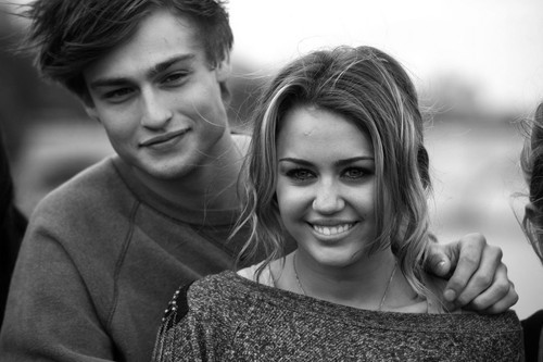 imapandaforeveralone1:  douglas booth | Tumblr op We Heart It http://weheartit.com/entry/46273474/via/cluquevasquezfalcon