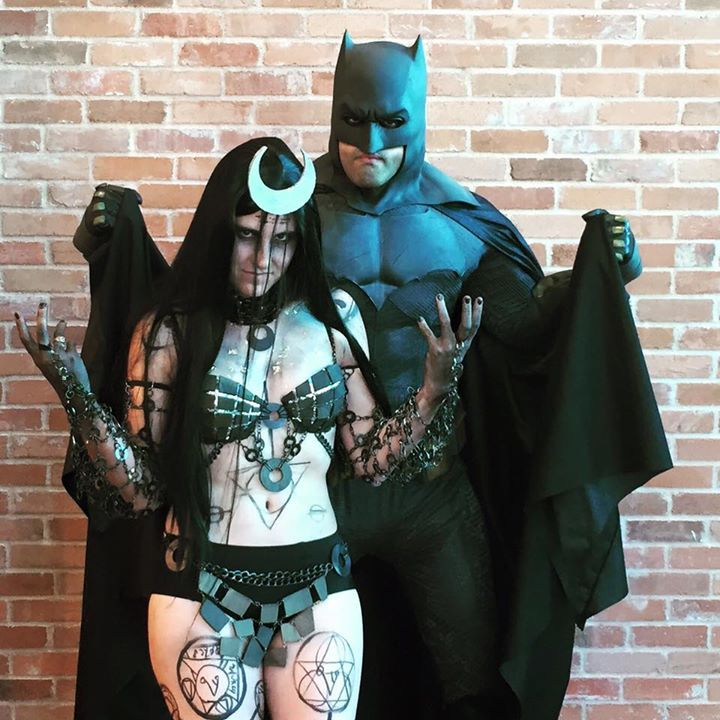 Tesla Isley Cosplay as #Enchantress ran into Batman the other night for the Suicide Squad premiere! #batman #enchantress #junemoon #suicidesquad #diablo #captainboomerang #killercroc #deadshot #katana #harleyquinn #joker #dccomics #cosplay...