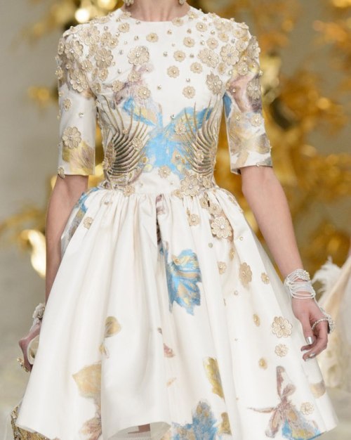 Some more #GuoPei ❤️! Love the floral embellishments and the soft blue and cream colors! Via @ thefa