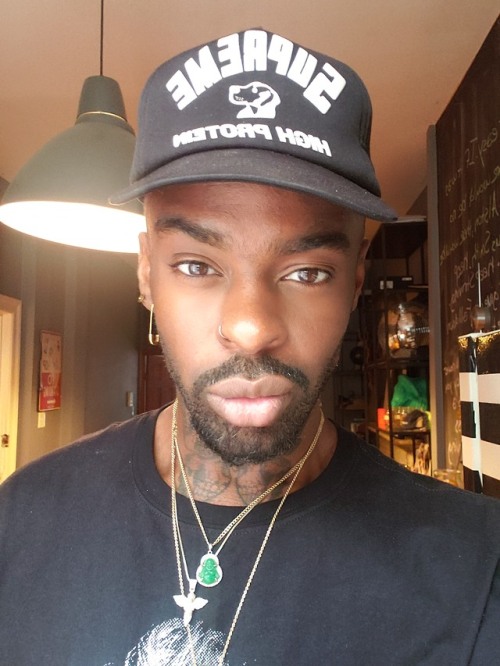andrelperry: me @andrelperry www.instagram.com/perrylperry