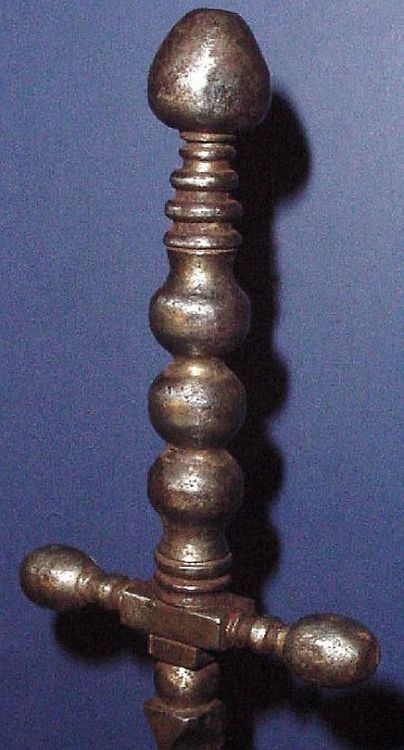 art-of-swords:Italian Gunner’s StilettoDated: circa 1650Measurements: overall length 12 3/4”The stil