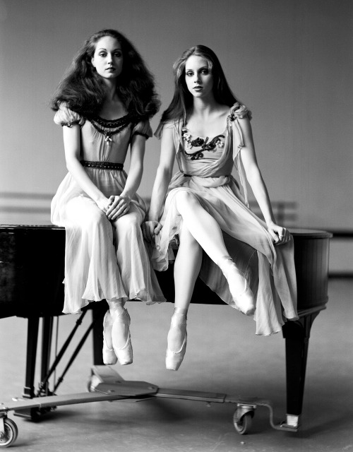 books0977:Leslie and Melinda Roy on piano, New York City Ballet, 1979. Photograph by Arthur Elgort.M