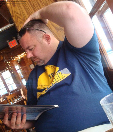 thebigbearcave:  tonybearuk:  membehr:  I love you  Sexy daddy   adorable bear face