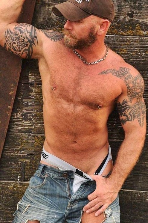 nocityguy: Urban Living - Rural Attitude… Cowboys, Blue Collar, Cornfed Farm Boys and More. Be Sure to Follow Me at: http://nocityguy.tumblr.com    100% beef.