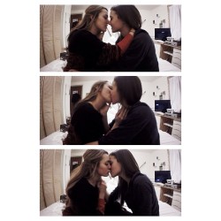 now-this-is-living:  i want kisses 