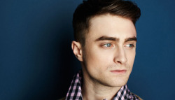 manhuntnet:  Daniel Radcliffe naked in a