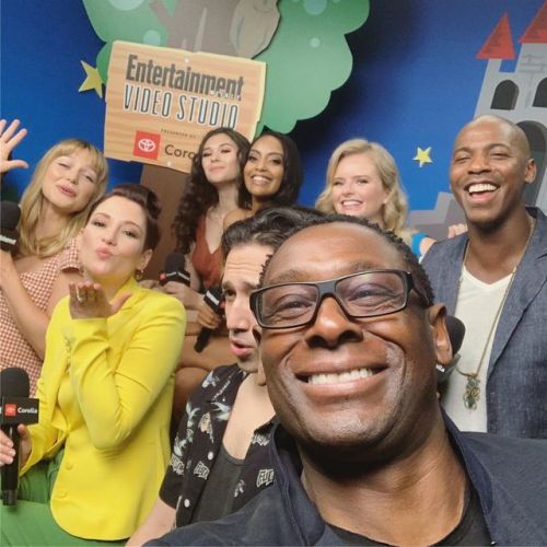 dailycwsupergirl:davidharewood:Family photo!!! #WBSDCC #cwsupergirl