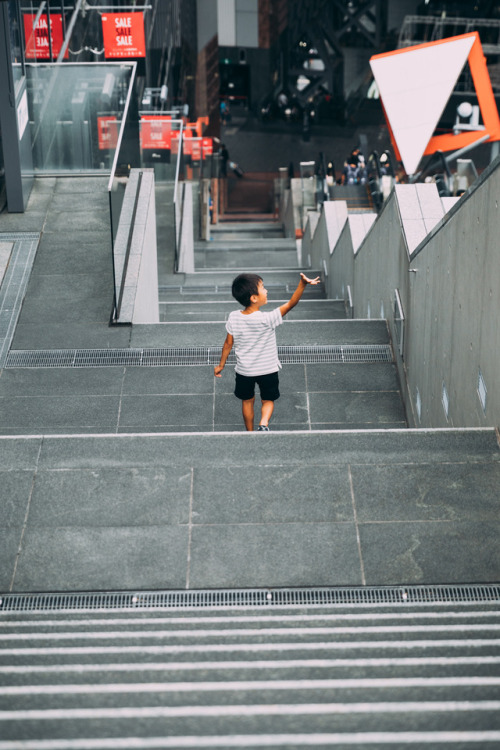 z-monkey:  京都駅。 toshiaki-otsuki.com Instagram 