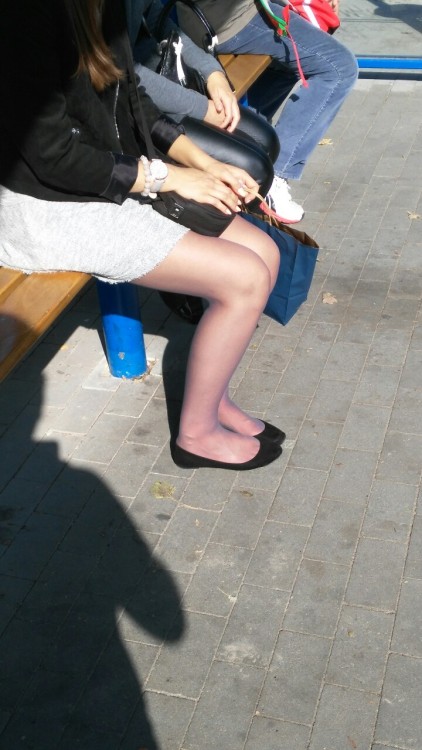 absynth34: #pantyhose#cracow#kraków#hotlegs #polishgirl#highheels#hosiery#szpilki#candid#nicelegs#st