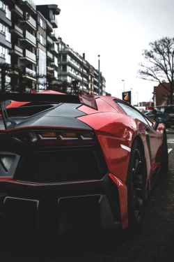 themanliness:  Aventador Edizione GT   | Source | Facebook | Instagram   